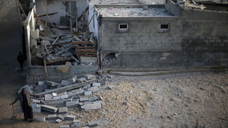 إسرائيل تقصف 3 مواقع لحماس في غزة