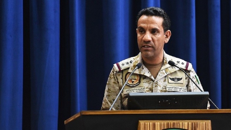 التحالف ينفي استهداف الحوثيين لقاعدة جوية غرب السعودية ويعلن إسقاط طائرة مسيرة