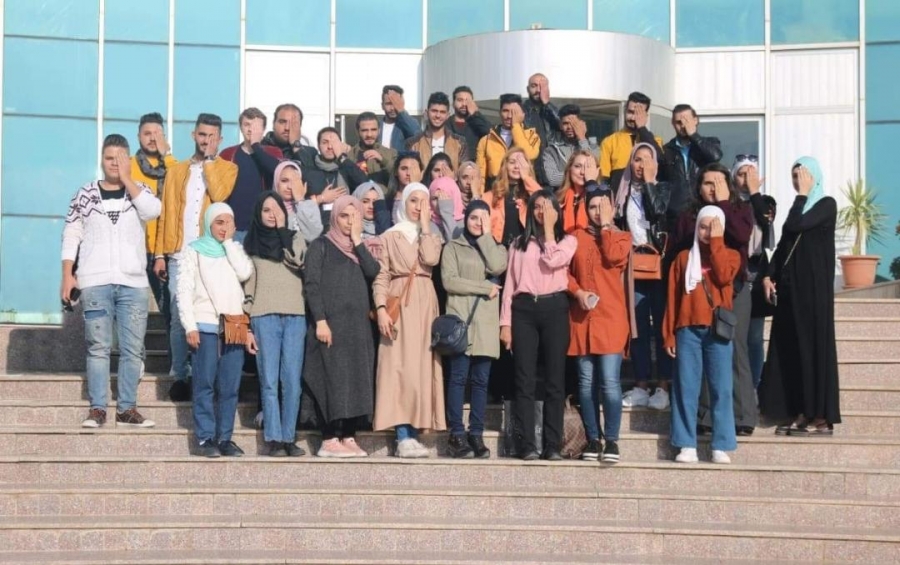 جامعة الاسراء ووقفة تضامنية مع الصحفي العمارنة