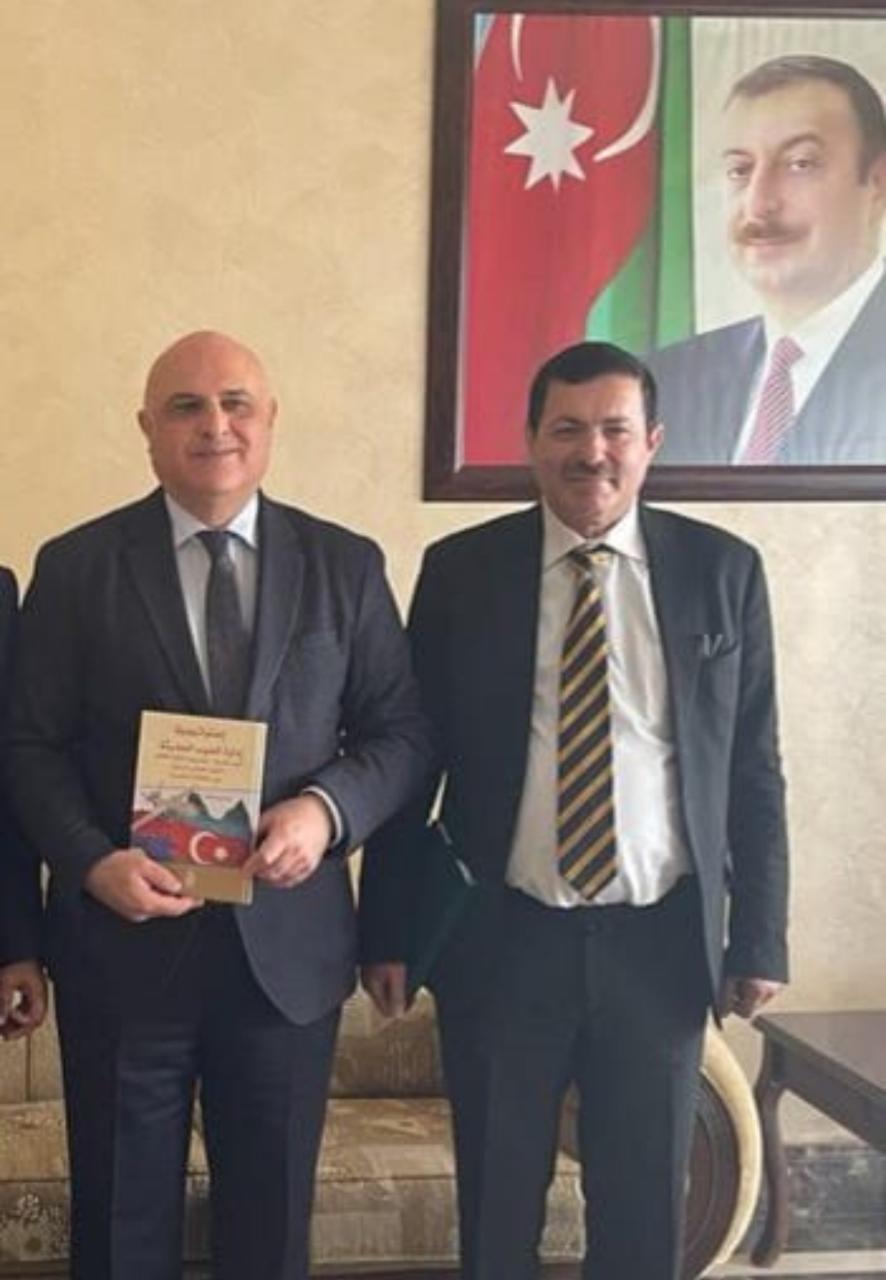 السفير الأذربيجاني إلدار سليموف يستقبل المؤرخ العرموطي  مؤلف كتاب العلاقات الأردنية الأذربيجانية