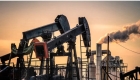 النفط يتراجع مع ترقب محادثات الهدنة بغزة واجتماع “الفيدرالي”