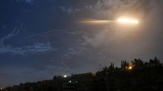 سوريا تسقط صواريخ إسرائيلية أطلقت من الجولان نحو ريف دمشق