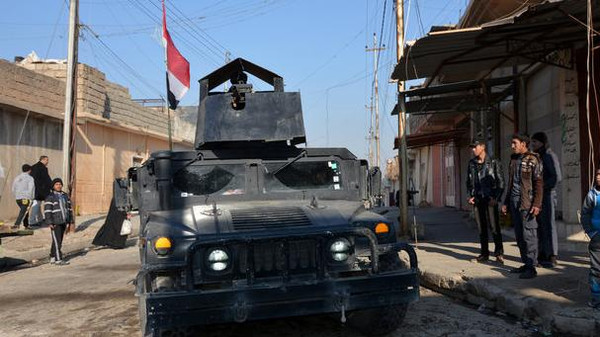 الموصل.. اقتحام أحياء جديدة شرقاً وداعش يفخخ المنازل