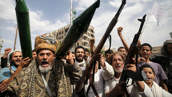 الحوثيون ينقلون عشرات السجناء إلى معتقل سري