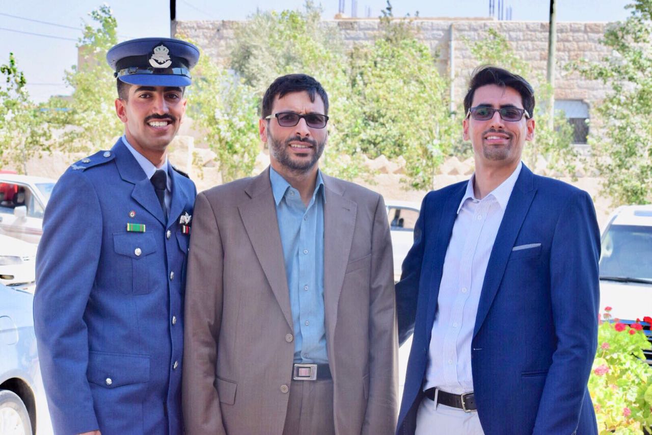 مبارك للطيار عاصم الجبور بمناسبة تخرجه من كلية الملك حسين الجوية.