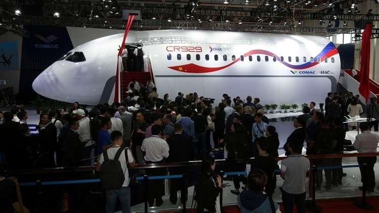 شركة روسية تبتكر نموذجا لعجلات طائرة الركاب الروسية الصينية البعيدة المدى