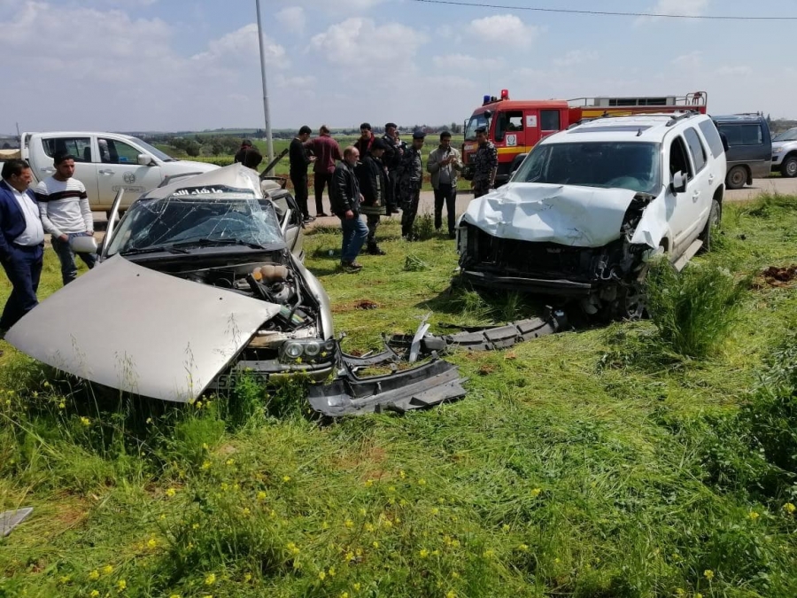 بالصور... وفاتان واصابة اثر حادث تصادم مروع في الرمثا