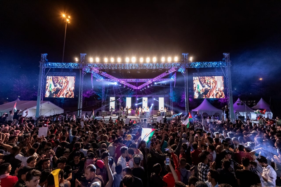 زين تشارك ما يزيد عن 50 ألف مواطن بالاحتفال في العيد الثالث والسبعين لاستقلال المملكة وتعلن عن حملة بين العيدين 10 سيارات من زين