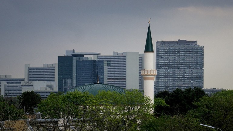 النمسا تعتزم إغلاق مركز للحوار الديني يعمل بتمويل سعودي
