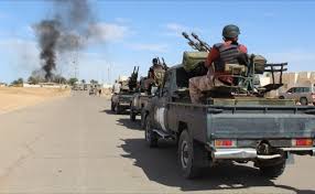 قوات حفتر تصد هجوما على مطار طرابلس