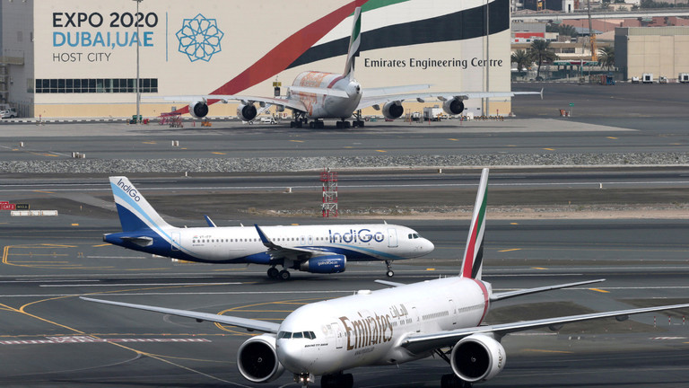 الإمارات تهيب بشركات الطيران تفادي التحليق فوق مناطق التوتر في الخليج