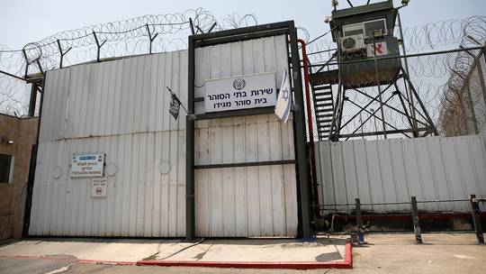 8 أسرى يواصلون إضرابهم المفتوح عن الطعام في سجون إسرائيل