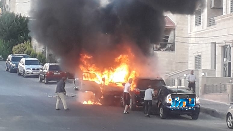 عاجل.. حريق مركبة في حي الخرابشة بعمان