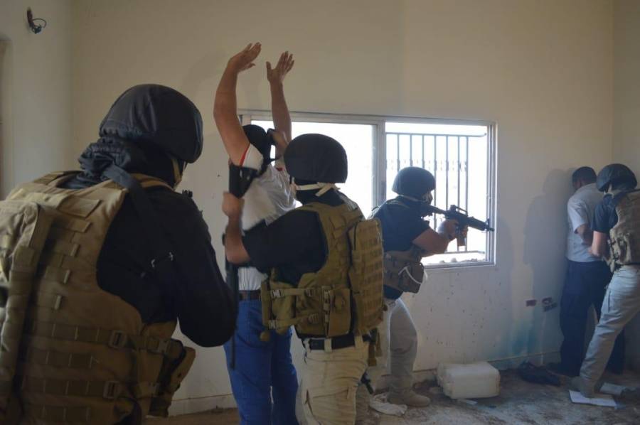 شرطة البادية تلقي القبض على سبعة اشخاص مطلوبين... صور