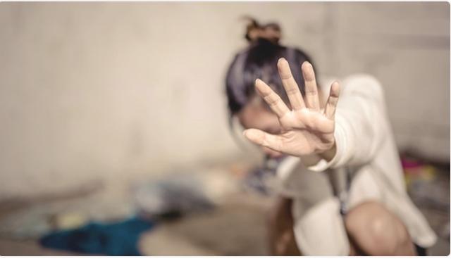 عمان : 30عاما بالسجن لهتكه عرض والدته