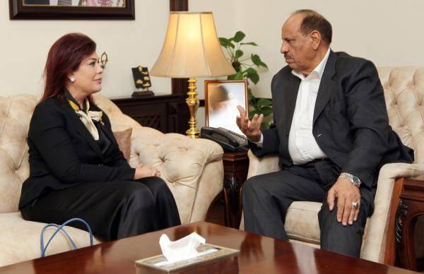 وزير  الداخلية يلتقي السفيرة العراقية مع قرب انتهاء مهام عملها