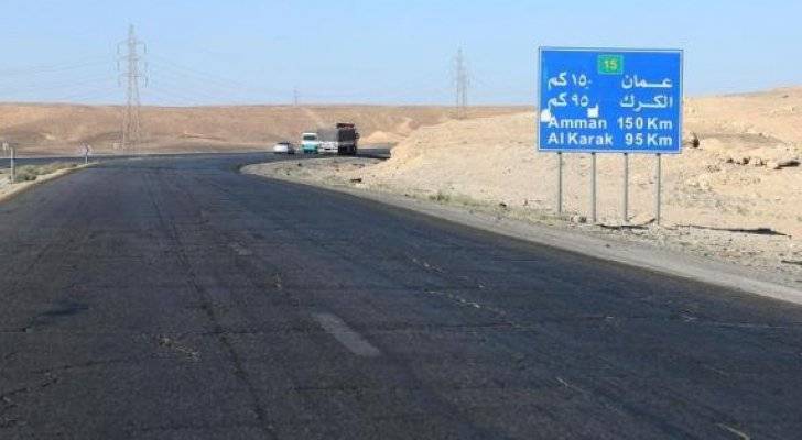 الأشغال: العمل بمشروع صيانة الطريق الصحراوي مستمر