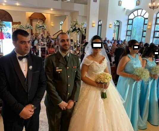 كركي بالبدلة العسكرية في زفافه