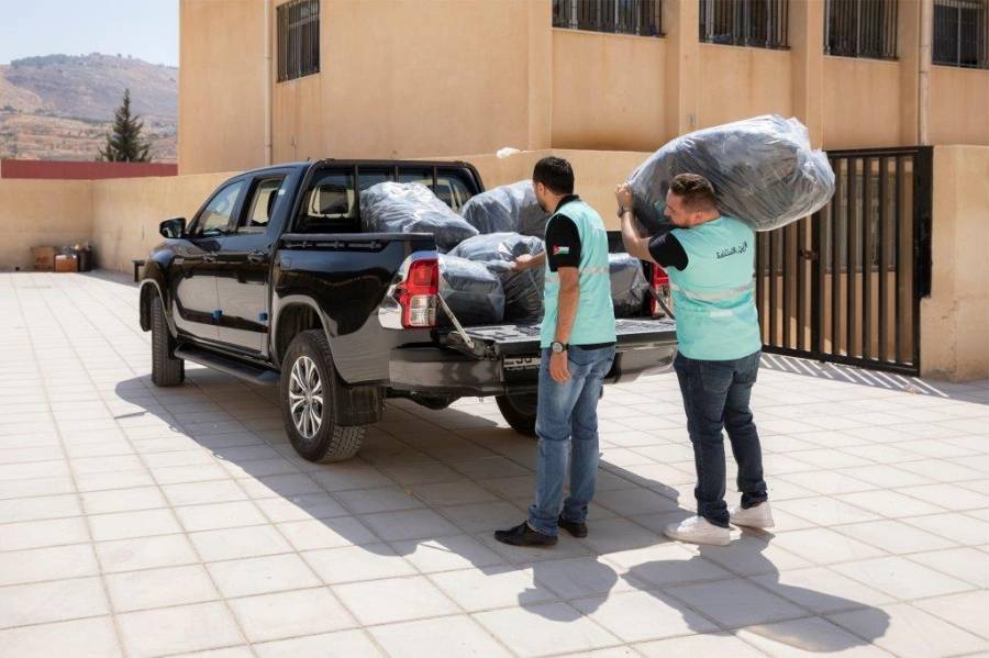 زين تطلق حملتها العودة إلى المدارس بتوزع ما يقارب الـ 11,000 حقيبة مدرسية مزوّدة بالقرطاسية... صور