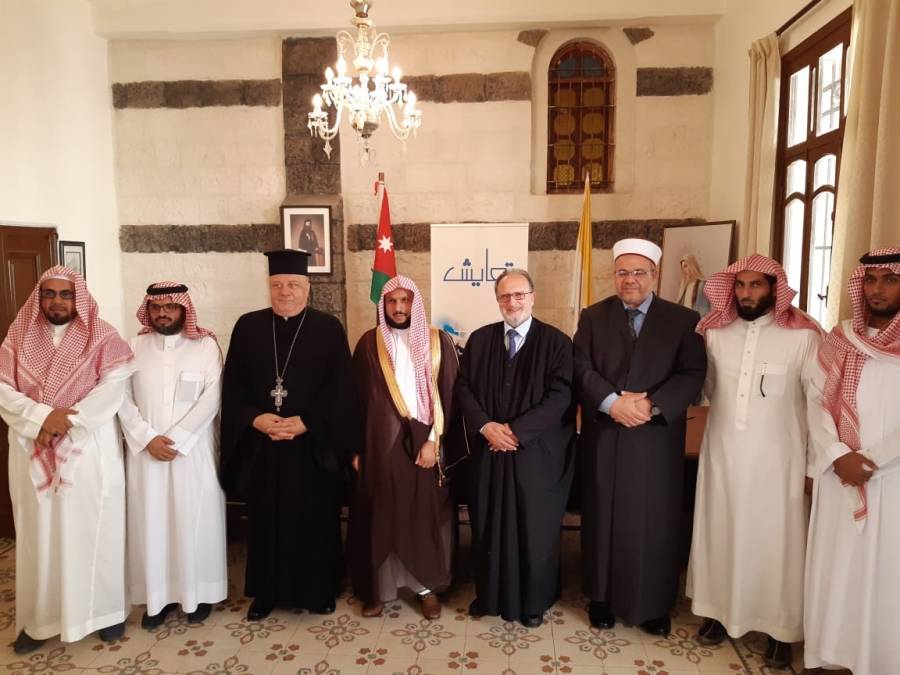 مدير عام الشؤون الدينية السعودي يزور مركز التعايش الديني