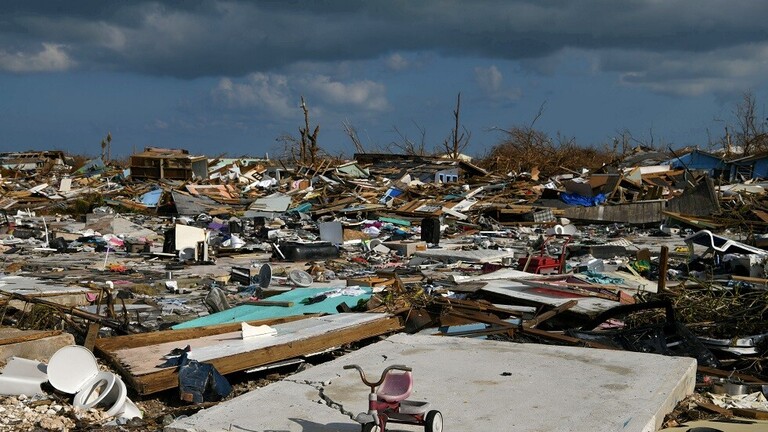 بعد إعصار دوريان.. عاصفة أومبرتو تضرب الباهاماس