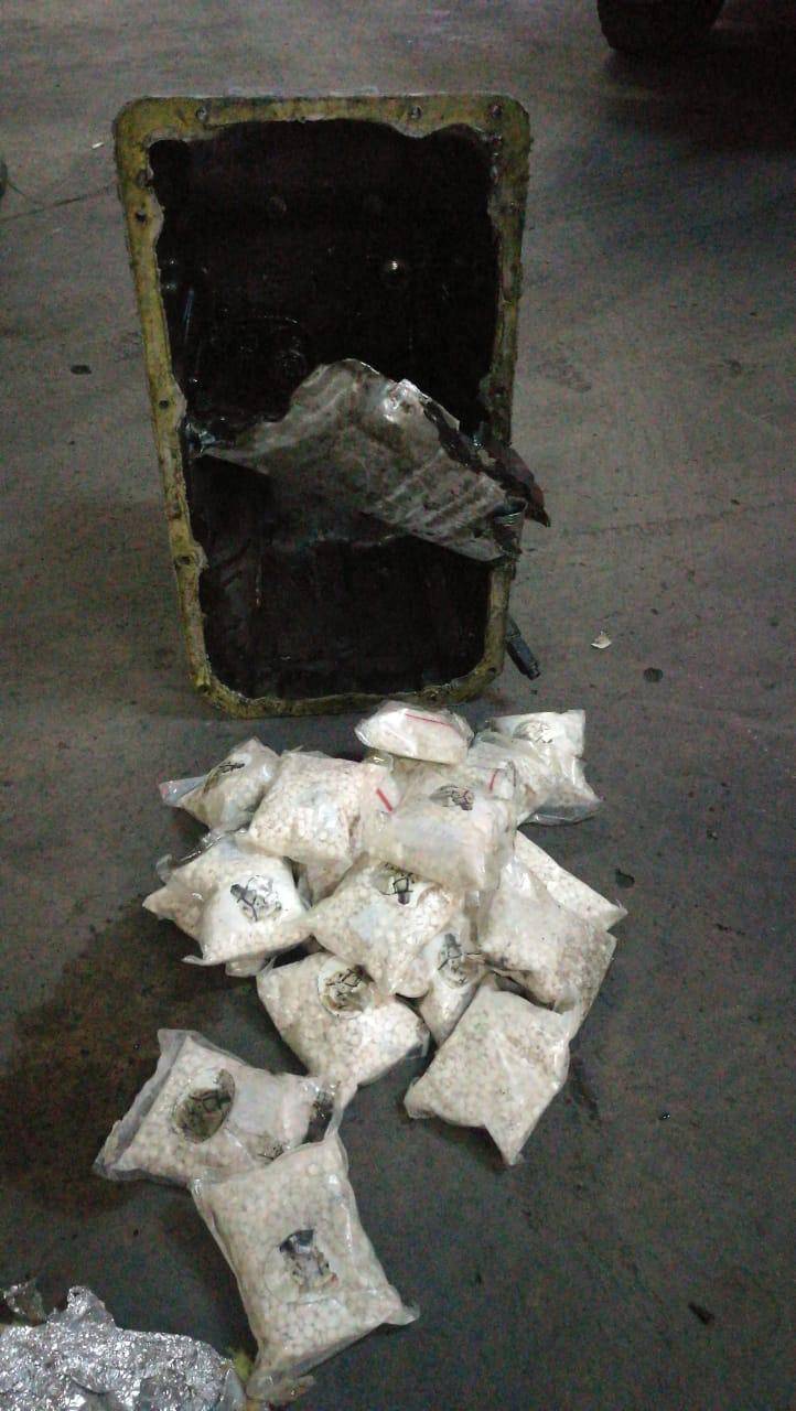 المخدرات : احباط تهريب 50 الف حبة مخدرة... صور