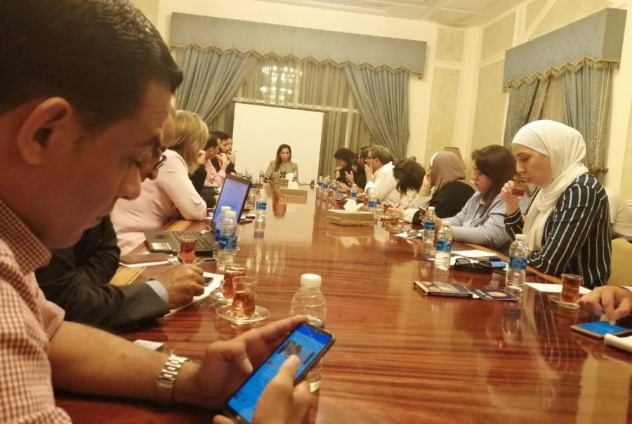 غنيمات : الحكومة غير متمسكة بالمسار المهني