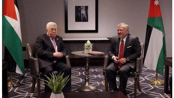 الملك: الأردن يقف بكل إمكاناته لجانب الأشقاء الفلسطينيين