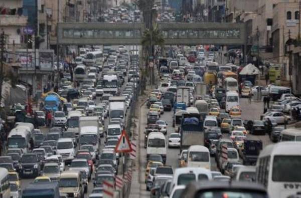 اختناقات مرورية تشهدها العاصمة عمان ومشروع الباص السريع يفاقم الامور!