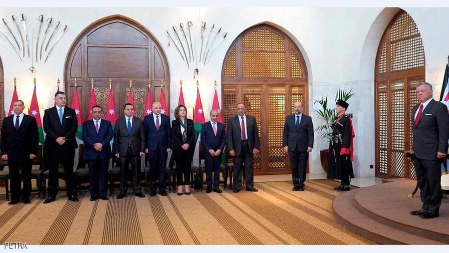 صحيفة لندنية: الرزاز بصدد «طلب الاذن» من القصر الملكي