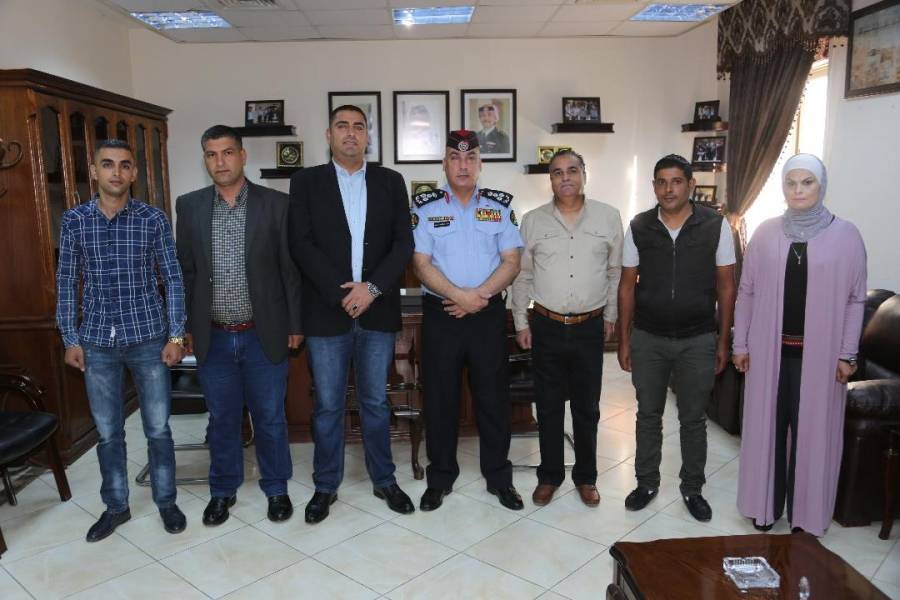 العميد طبيشات يكرم عدداً من مرتبات إدارة التنفيذ القضائي