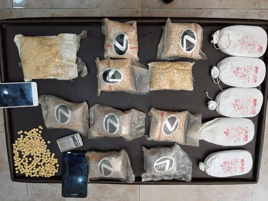 المخدرات تلقي القبض على شخصين وتضبط بحوزتهما ١٥ ألف حبة كبتاجون في الزرقاء