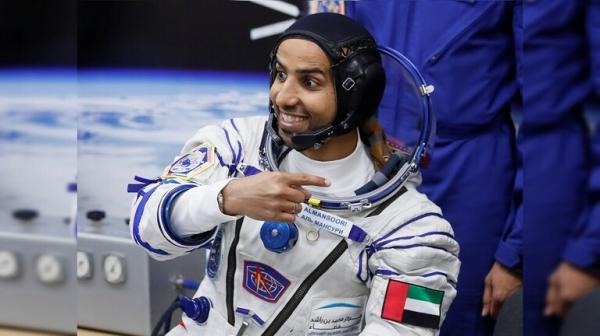 رائد الفضاء الإماراتي ينشر أول صورة للأرض