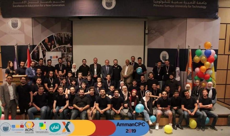 العلوم التطبيقية تحصد الميدالية الفضية في مسابقة عمان للبرمجة.
