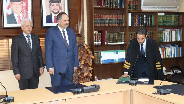 154 محامياً يؤدون اليمين القانونية امام وزير العدل اسماء