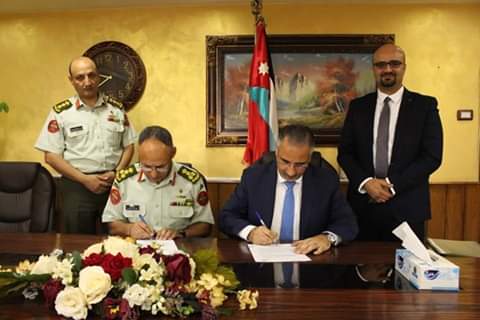 توقيع اتفاقية تعاون بين المؤسسة الأستهلاكية العسكرية وبنك صفوة الاسلامي.