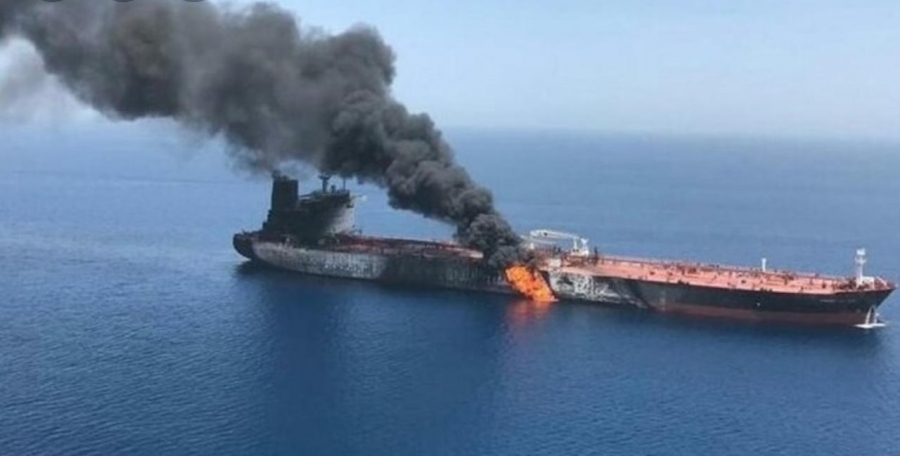 انفجار في ناقلة نفط إيرانية في البحر الأحمر... تفاصيل