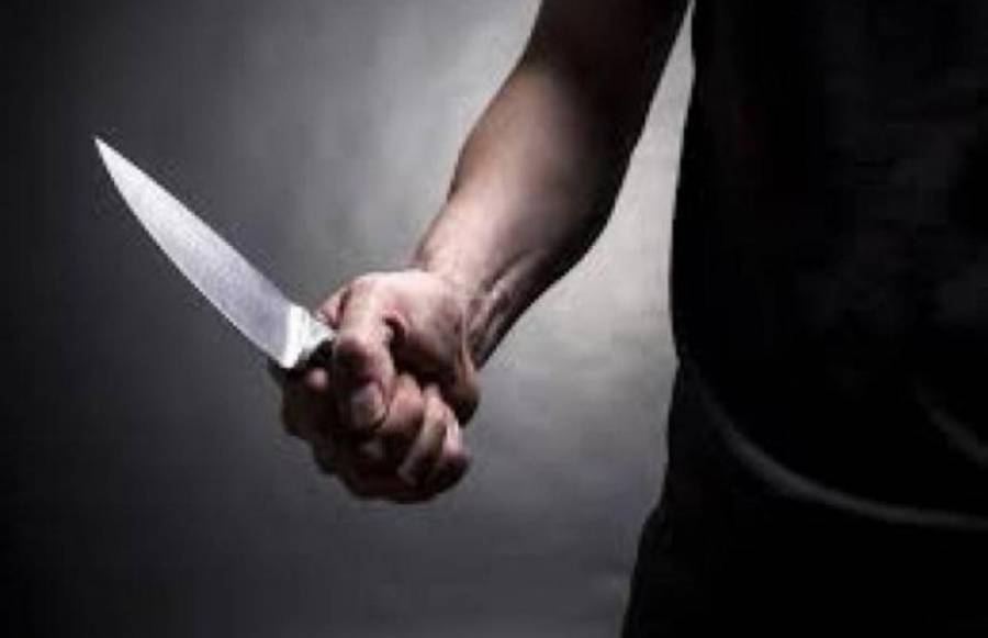 رقيب أمن  عام يطعن والد طليقته في الزرقاء