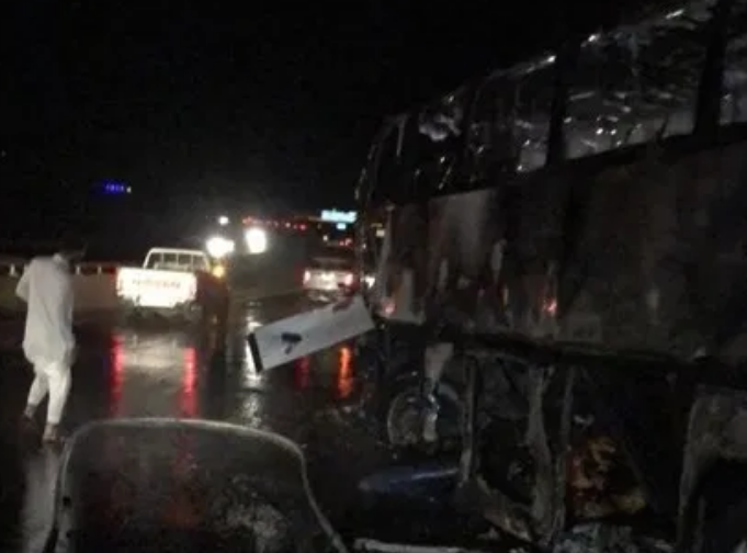 الخارجية : لا أردنيين بين ضحايا حافلة المعتمرين حتى الان