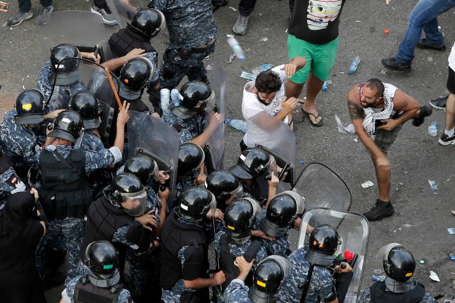 دول عربية تحذر من السفر إلى لبنان