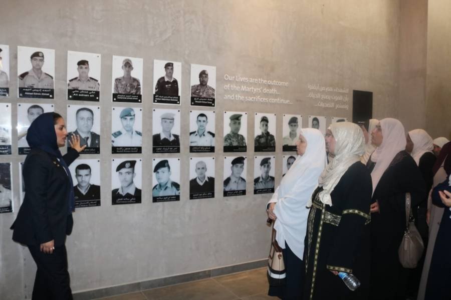 وفد من المنظمة الدولية لمساعدة المسنين يزور صرح الشهيد – عمان... صور