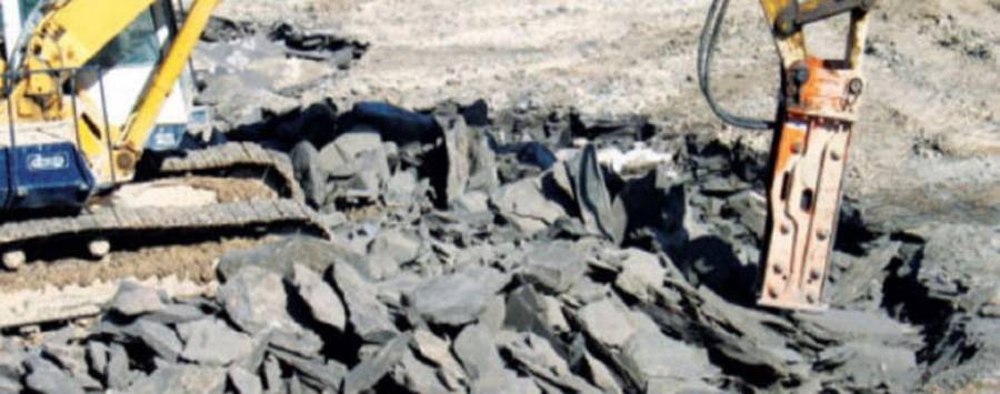 اعتصام امام مصنع الصخر الزيتي جنوب عمان