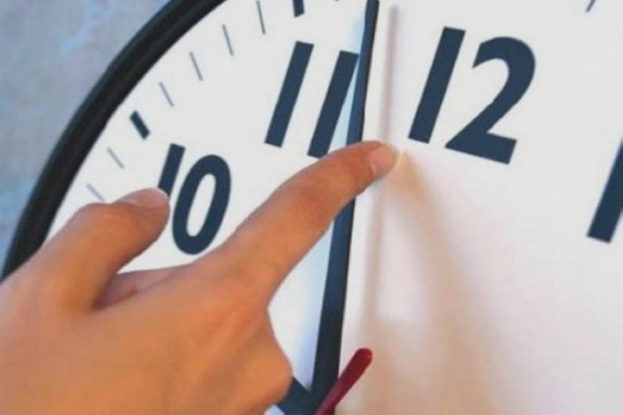 بدء العمل بالتوقيت الشتوي بعد منتصف الليلة