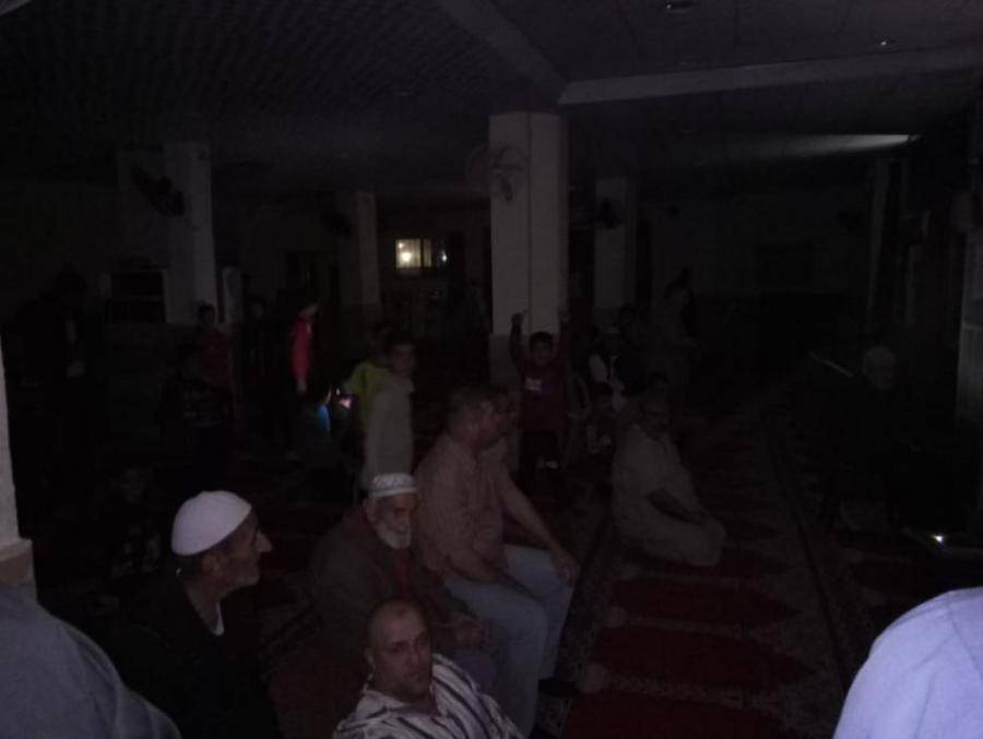 قطع التيار الكهربائي عن مسجد التقوى في ماركا بسبب تراكم الفواتير  تفاصيل...صور .