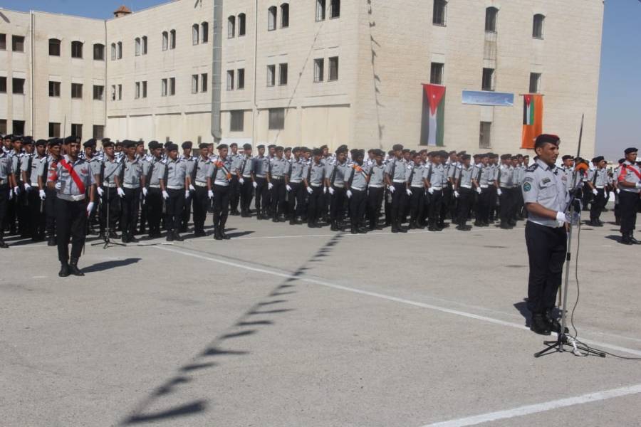 الدفاع المدني يحتفل بتخريج دورة المستجدين