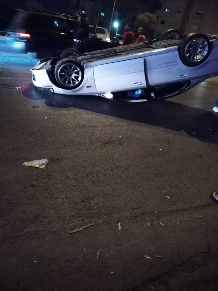 3 اصابات بانقلاب مركبة في الياسمين