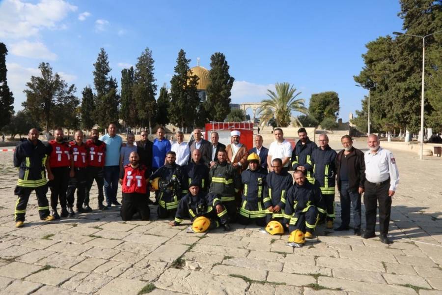 الدفاع المدني الأردني يعقد دورة تدريبية لطواقم إطفاء المسجد الأقصى المبارك في القدس... صور