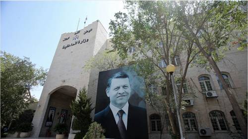 احالة متصرفين في الداخلية الى التقاعد... اسماء 