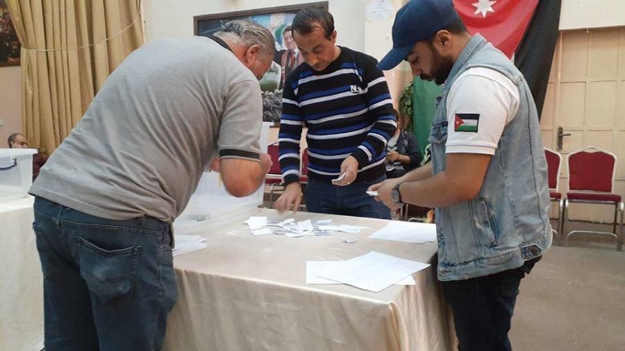 النعيمي يتابع سير إجراءات انتخابات المجالس البرلمانية الطلابية