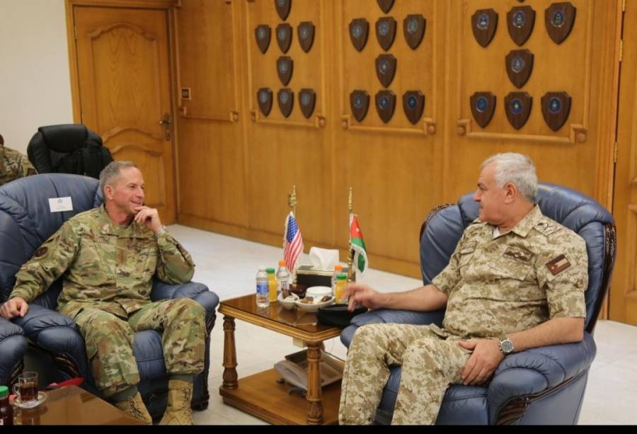 رئيس هيئة الأركان المشتركة يستقبل رئيس هيئة أركان سلاح الجو الأمريكي